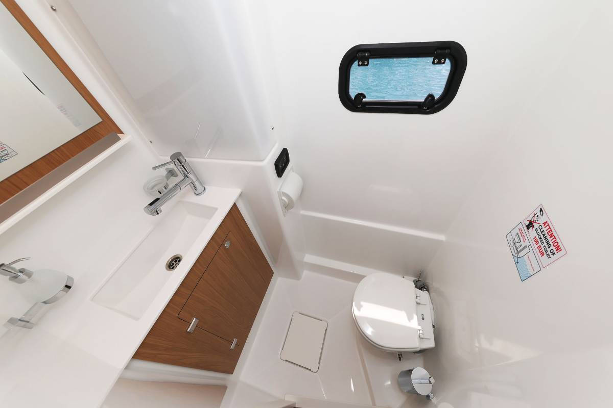 Bali Catspace, Esteri | Yacht Charter Croatia