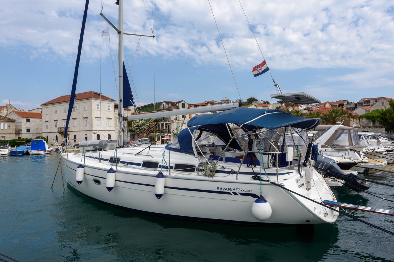 Bavaria 37 Cruiser, Katarina | Yacht Charter Croatia