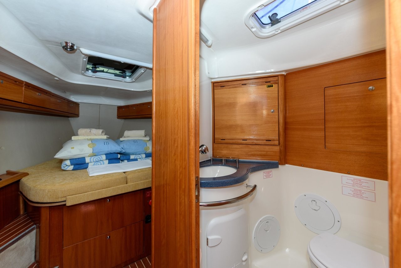 Bavaria 40 Cruiser, Sugar Bunny | Yacht Charter Croatia