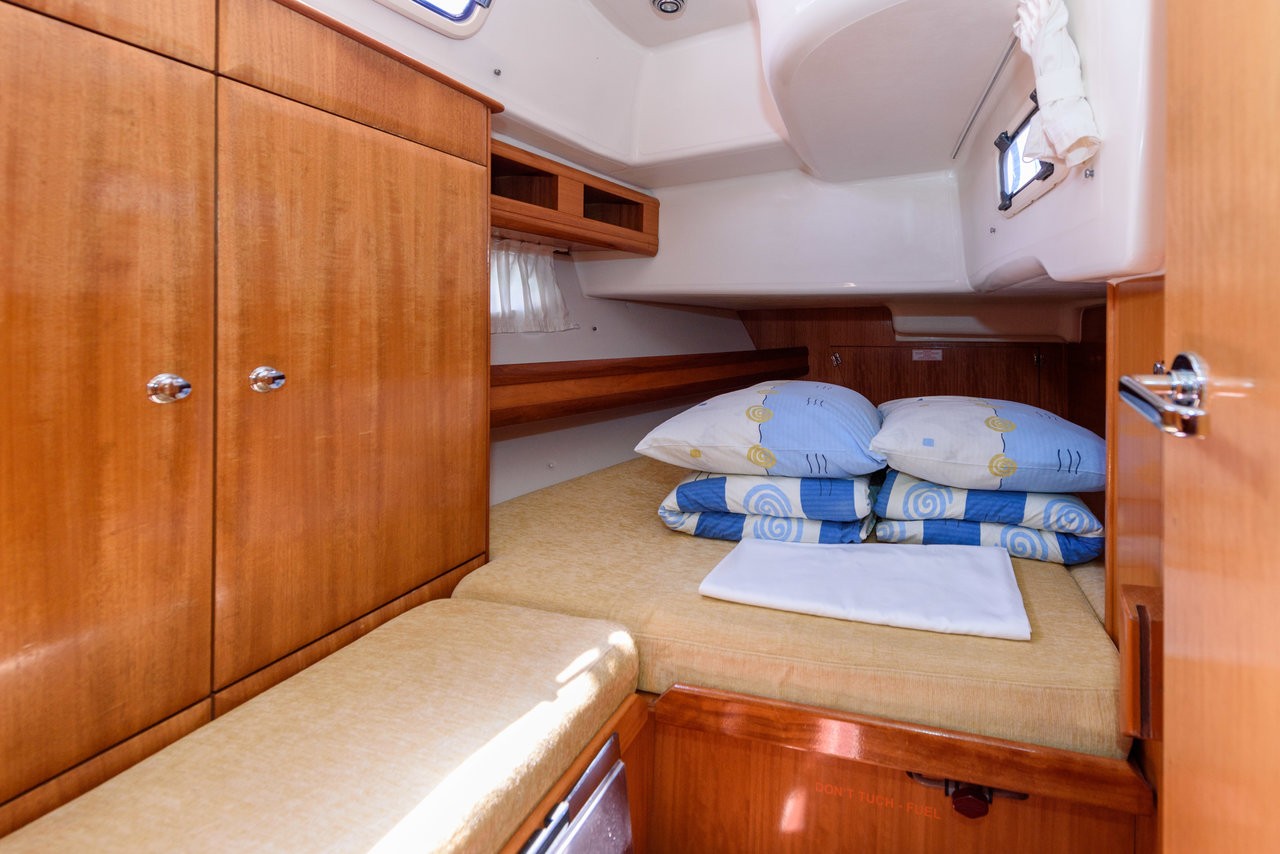 Bavaria 46 Cruiser, Martina | Yacht Charter Croatia