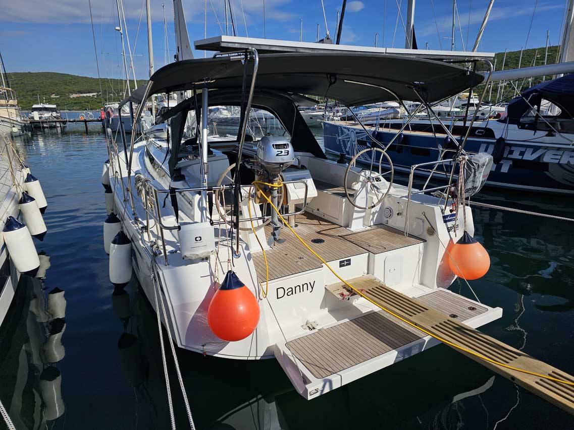 Bavaria C38, Danny | Noleggio di Yacht Croazia