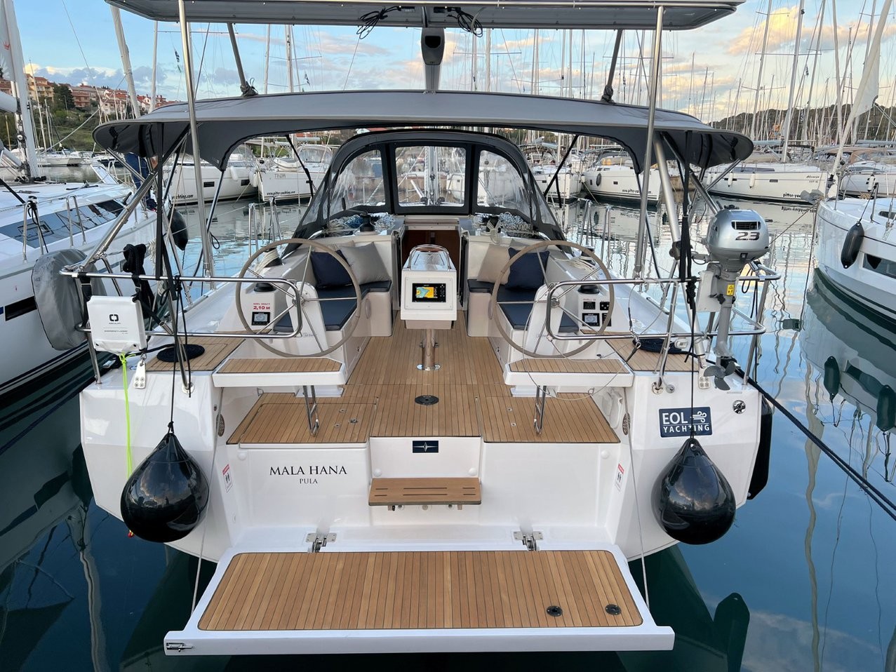 Bavaria C38, Mala Hana | Yacht Charter Croatia