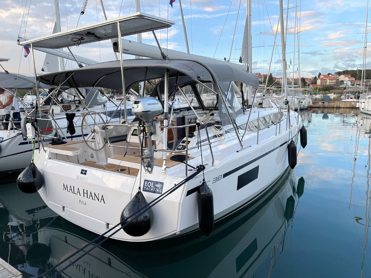 Bavaria C38, Mala Hana | Yacht Charter Croatia