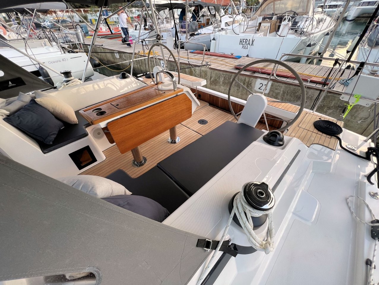 Bavaria C38, Mala Hana | Yacht Charter Croatia