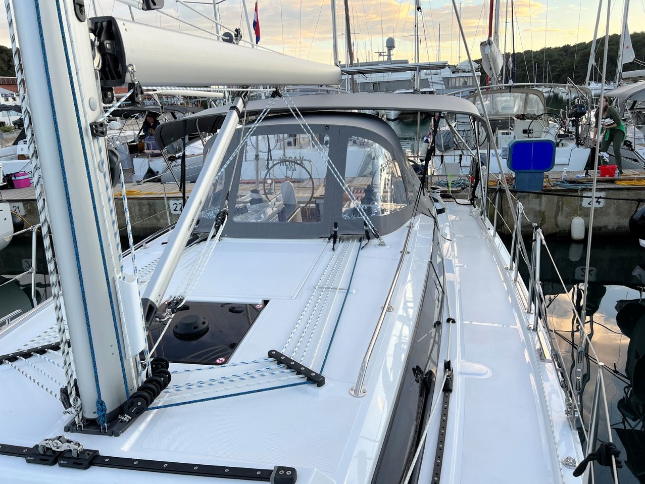 Bavaria C38, Mala Hana | Yacht Charter Croatia