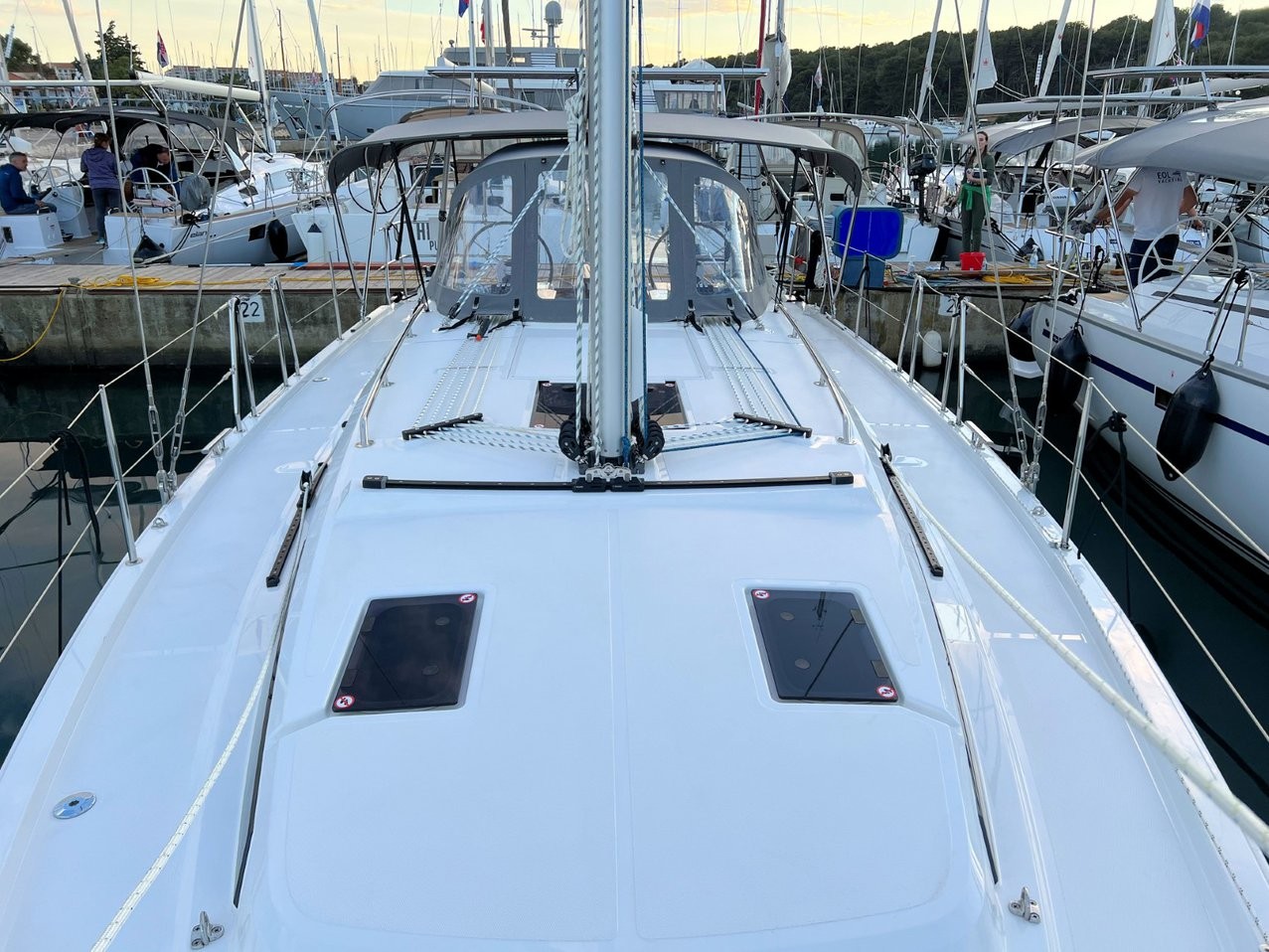 Bavaria C38, Mala Hana | Yacht Charter Croatia