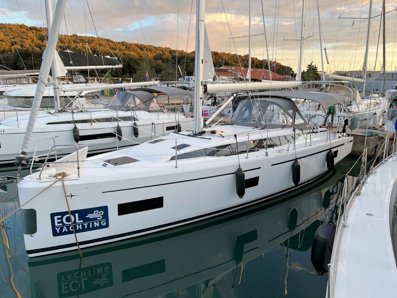 Bavaria C38, Mala Hana | Yacht Charter Croatia