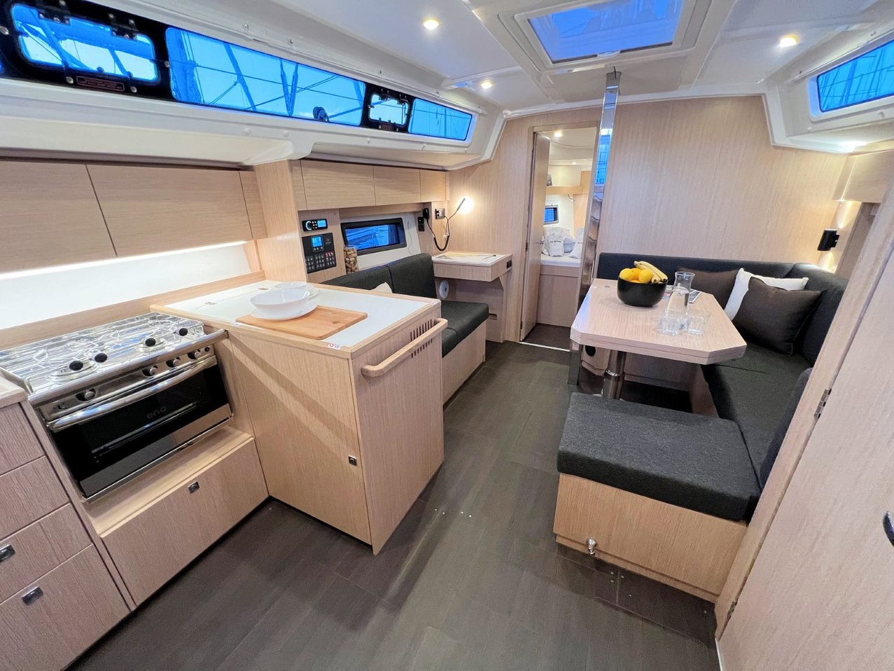 Bavaria C38, Mala Hana | Yacht Charter Croatia