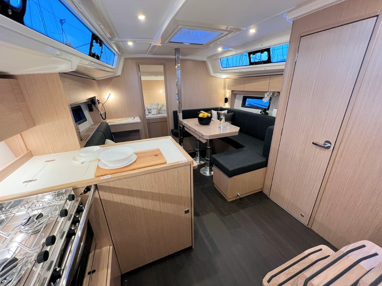 Bavaria C38, Mala Hana | Yacht Charter Croatia