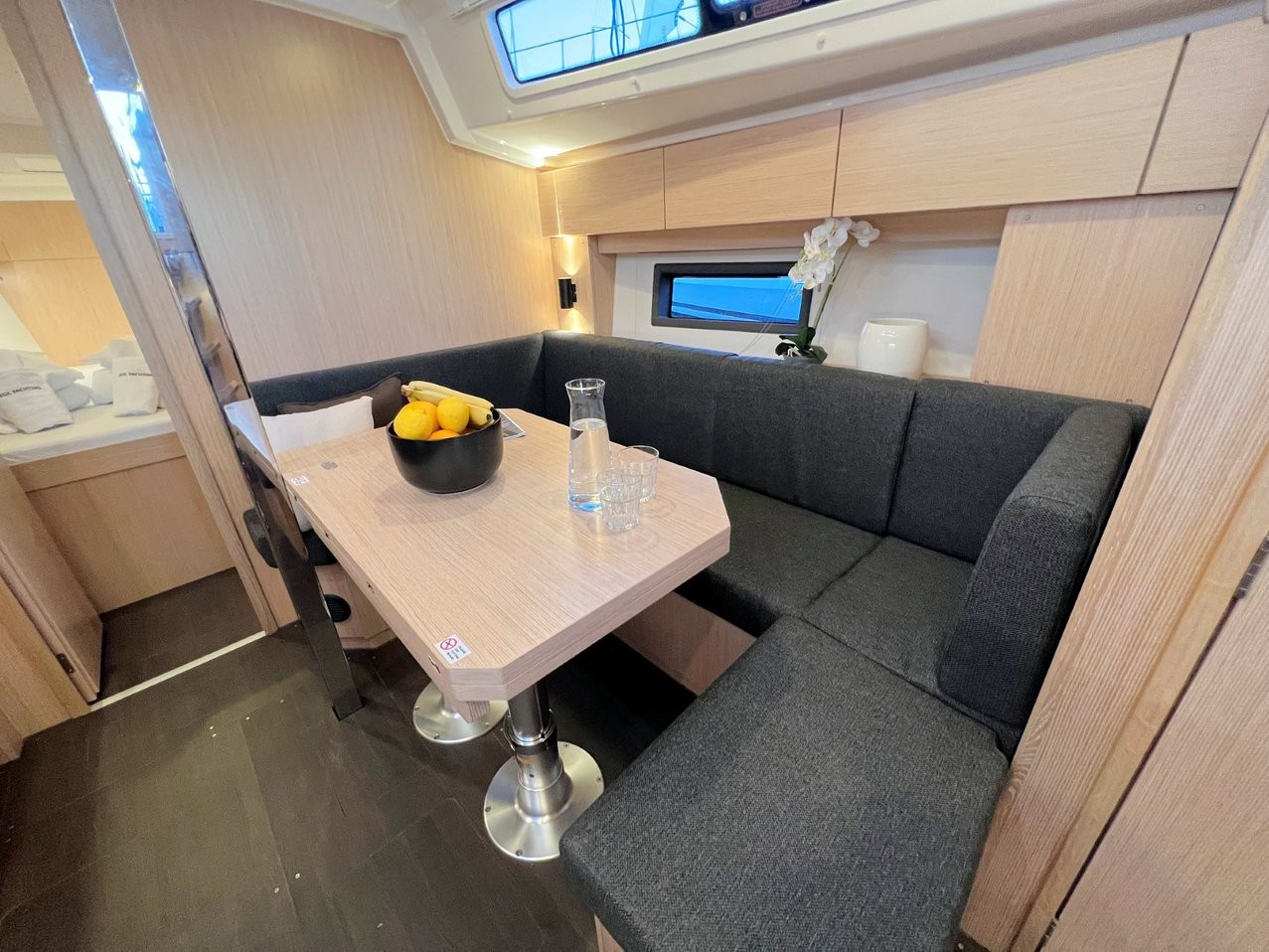 Bavaria C38, Mala Hana | Yacht Charter Croatia