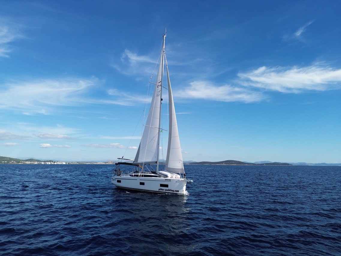 Bavaria C38, Selene | Noleggio di Yacht Croazia