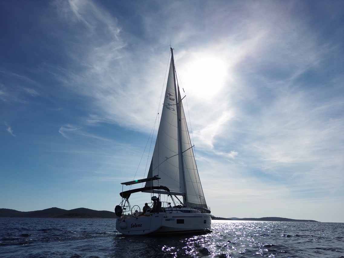 Bavaria C38, Selene | Noleggio di Yacht Croazia
