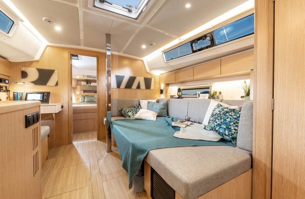 Bavaria C38, Alegria | Yacht Charter Croatia