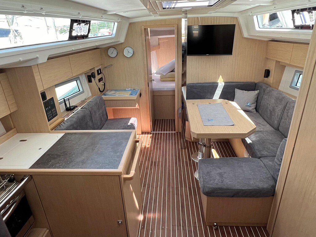 Bavaria C38, Moya | Noleggio di Yacht Croazia