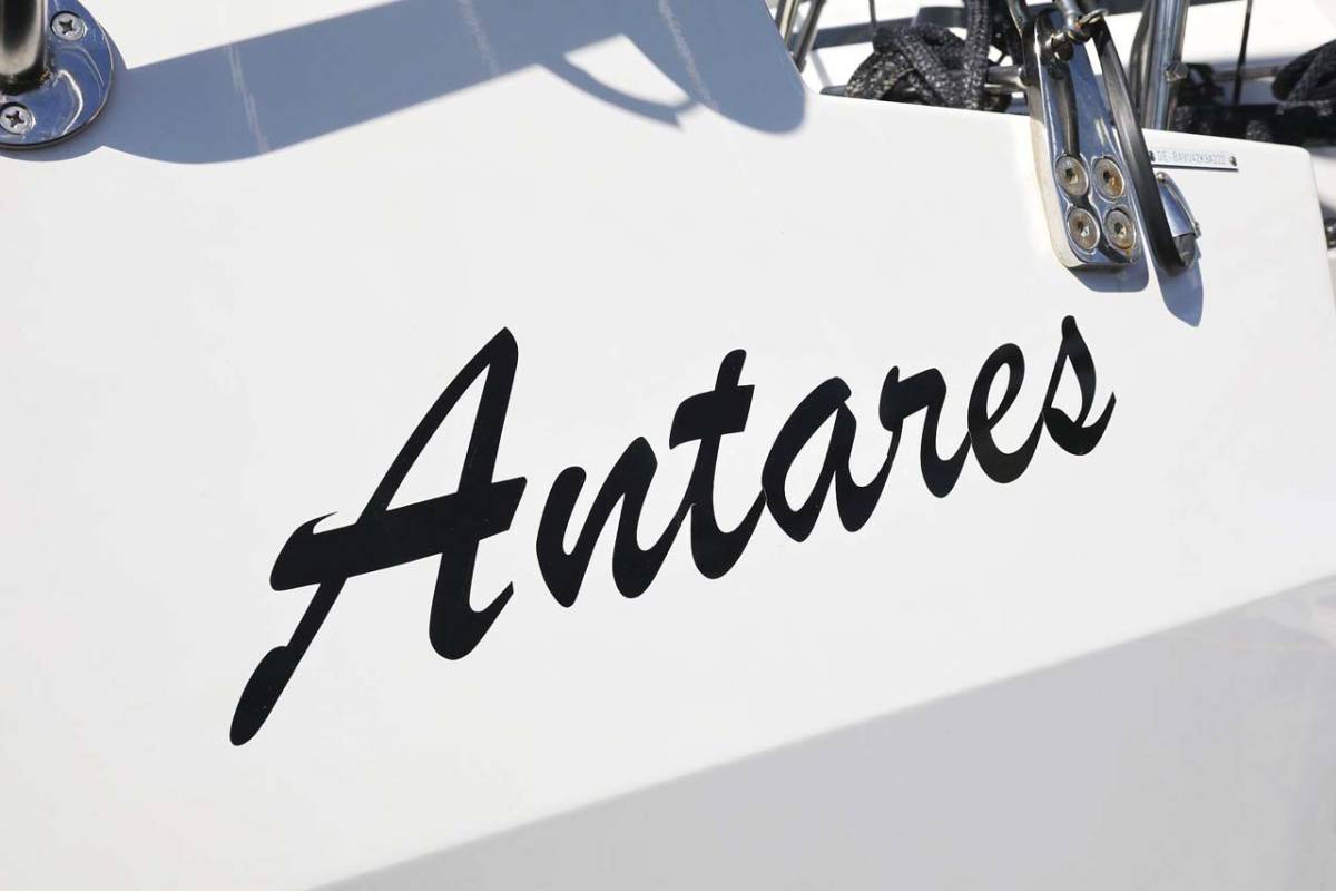 Bavaria C42 Style, Antares | Noleggio di Yacht Croazia