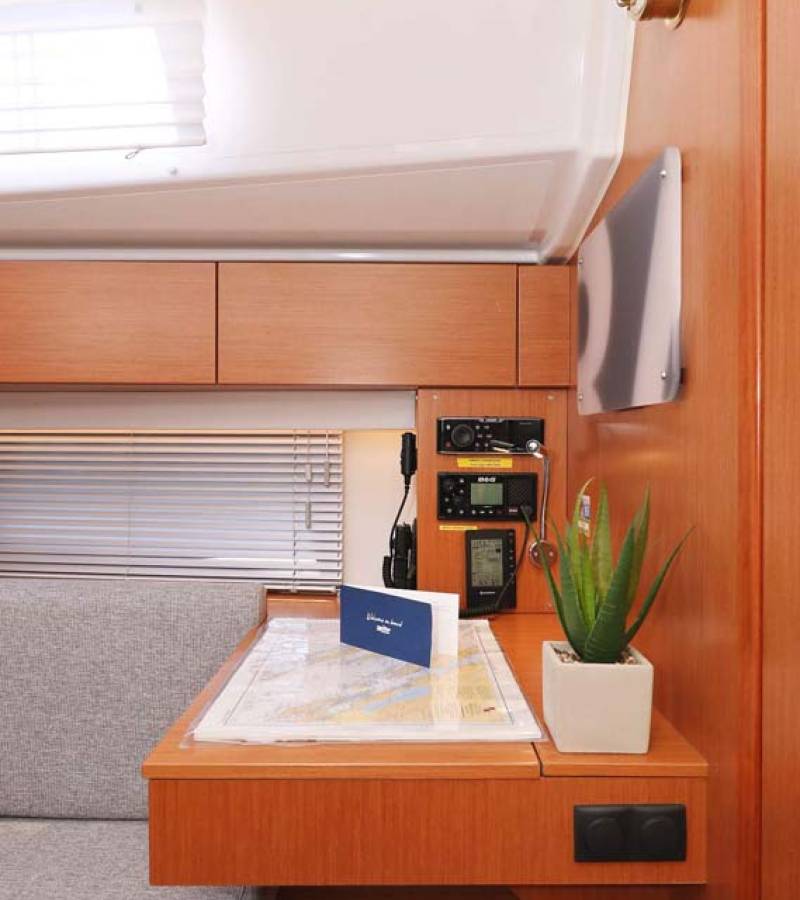 Bavaria C42 Style, Antares | Noleggio di Yacht Croazia