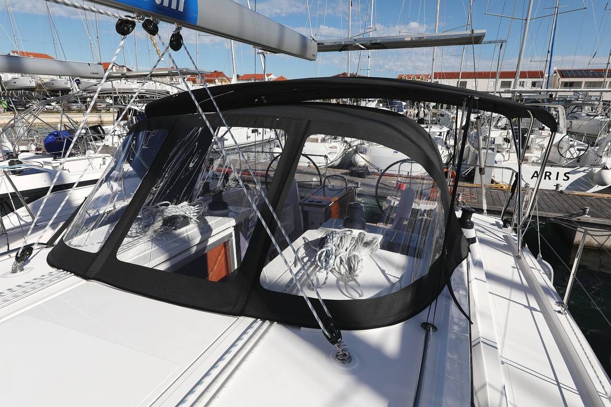 Bavaria C42, SeaTime | Noleggio di Yacht Croazia