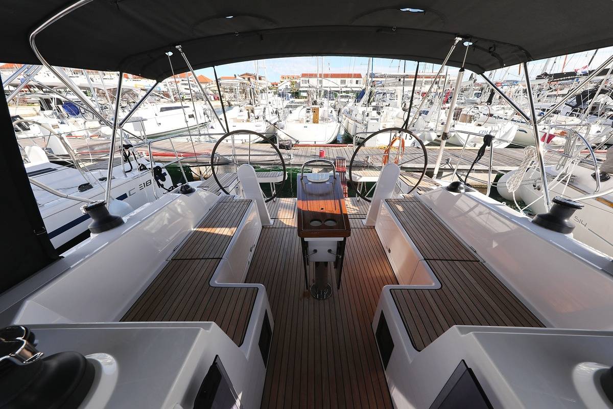 Bavaria C42, SeaTime | Noleggio di Yacht Croazia