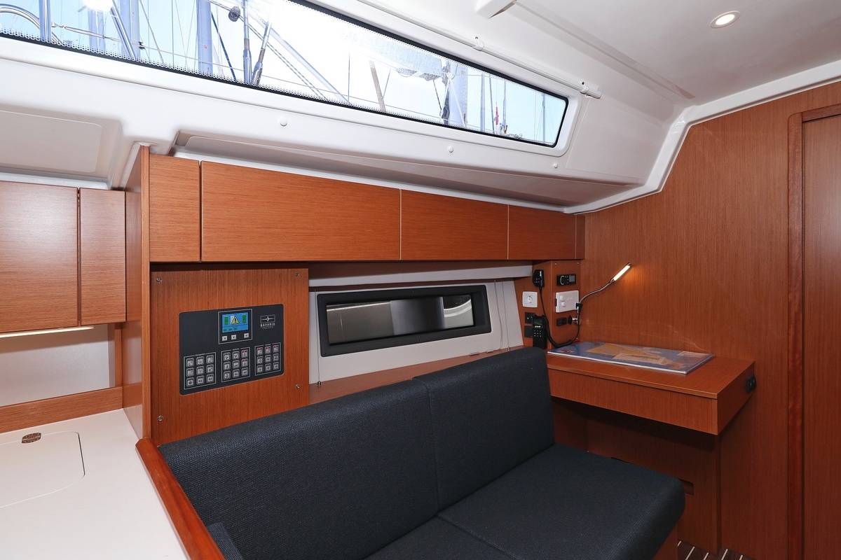 Bavaria C42, SeaTime | Noleggio di Yacht Croazia