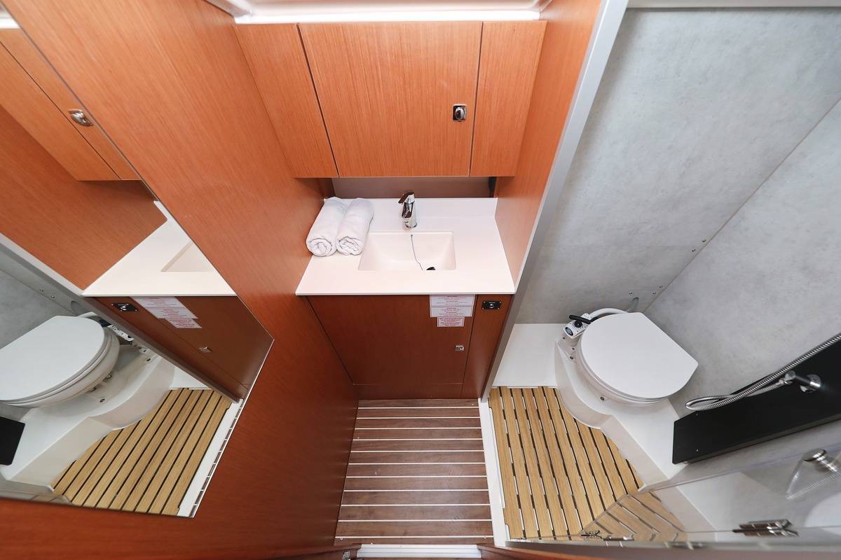 Bavaria C42, SeaTime | Noleggio di Yacht Croazia