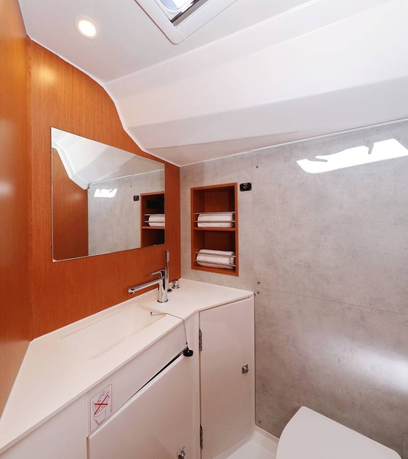 Bavaria C42, SeaTime | Noleggio di Yacht Croazia