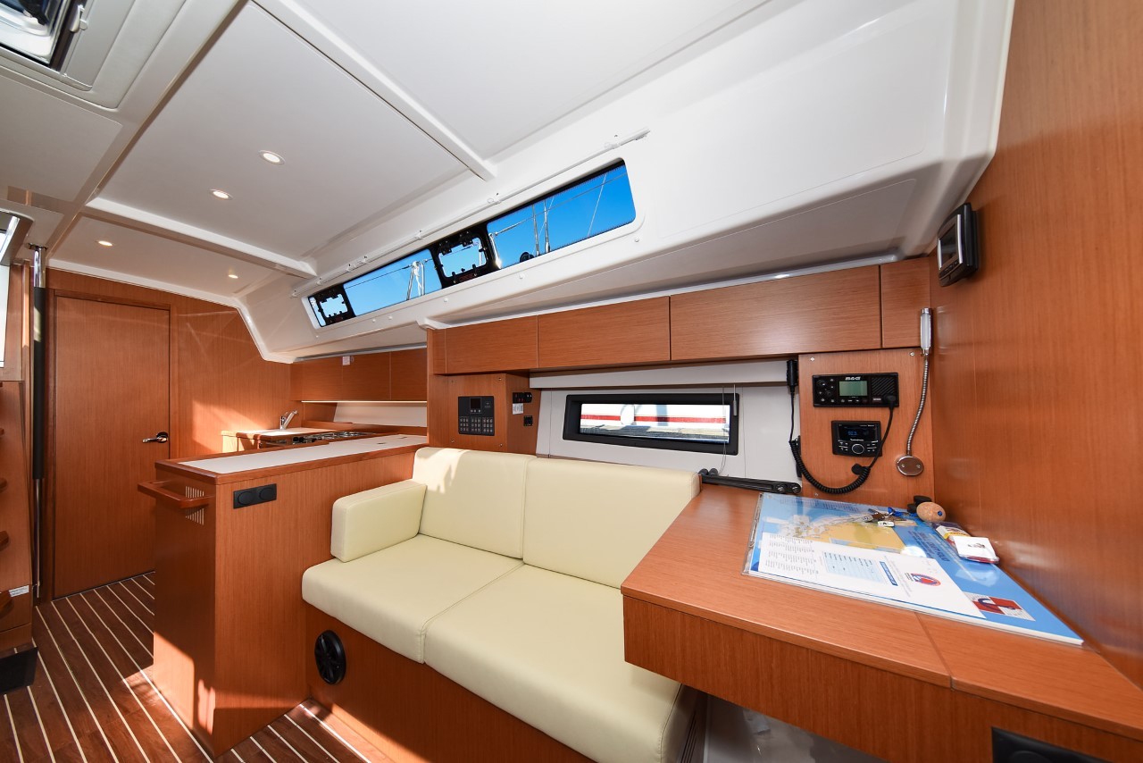 Bavaria C42, Dna | Yachtcharter Kroatien