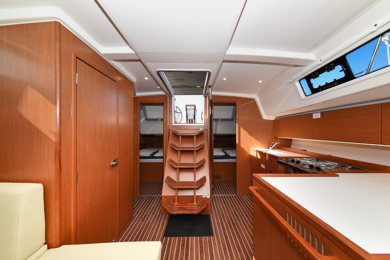 Bavaria C42, Dna | Yachtcharter Kroatien
