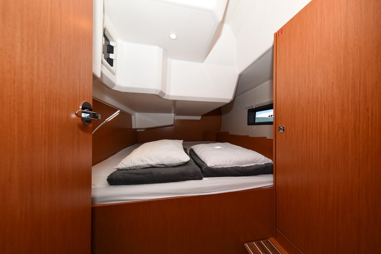 Bavaria C42, Dna | Yachtcharter Kroatien