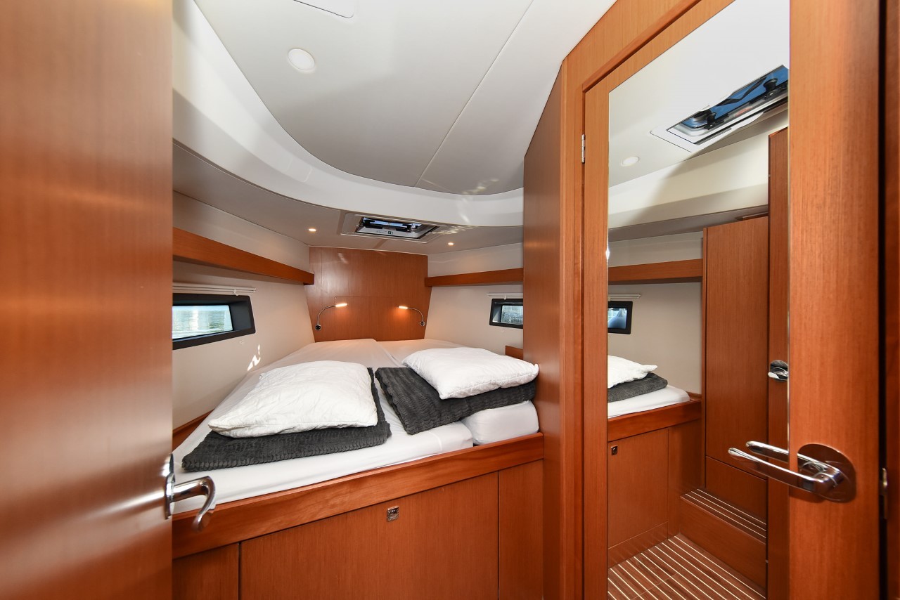 Bavaria C42, Dna | Yachtcharter Kroatien
