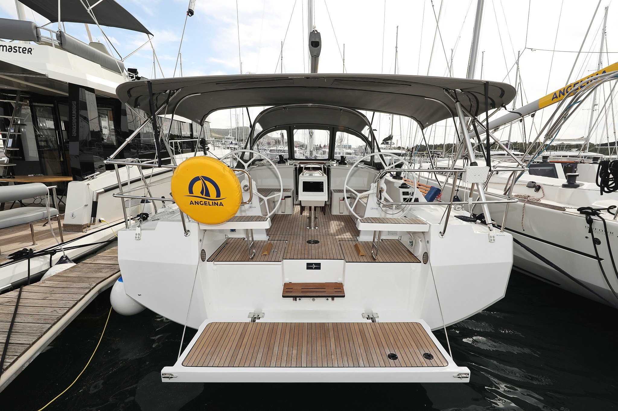 Bavaria C42, Levente | Yachtcharter Kroatien