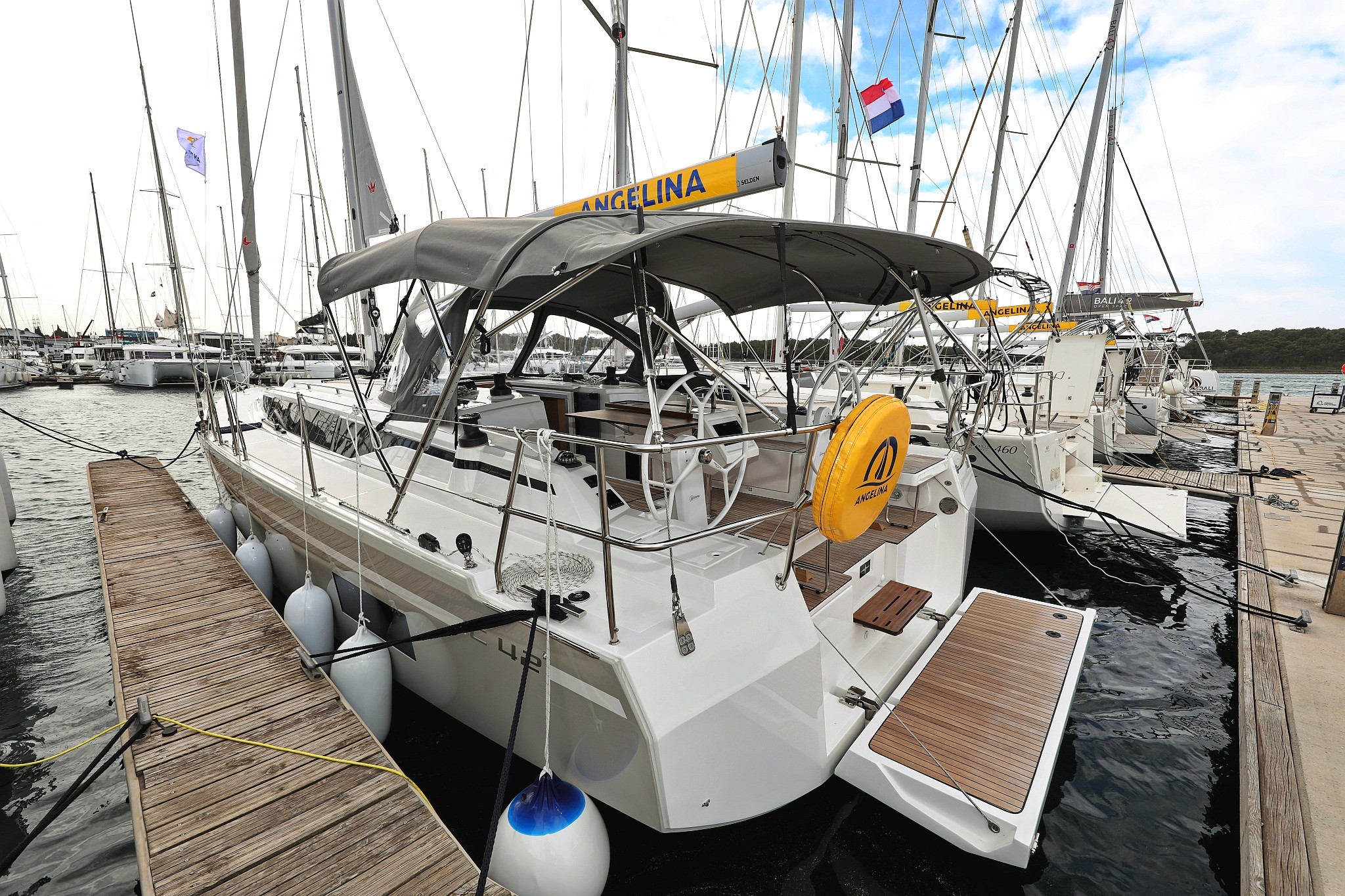 Bavaria C42, Levente | Yachtcharter Kroatien