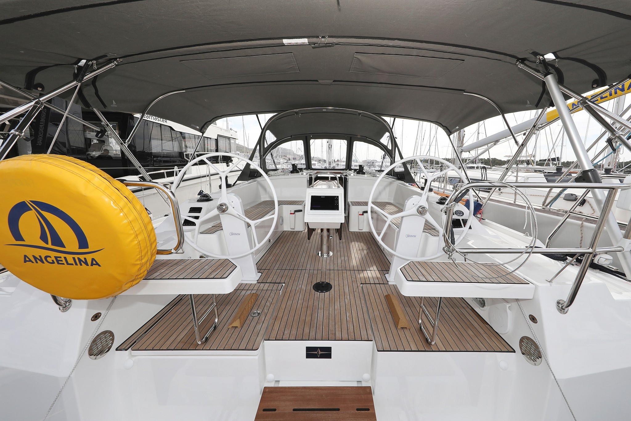 Bavaria C42, Levente | Yachtcharter Kroatien