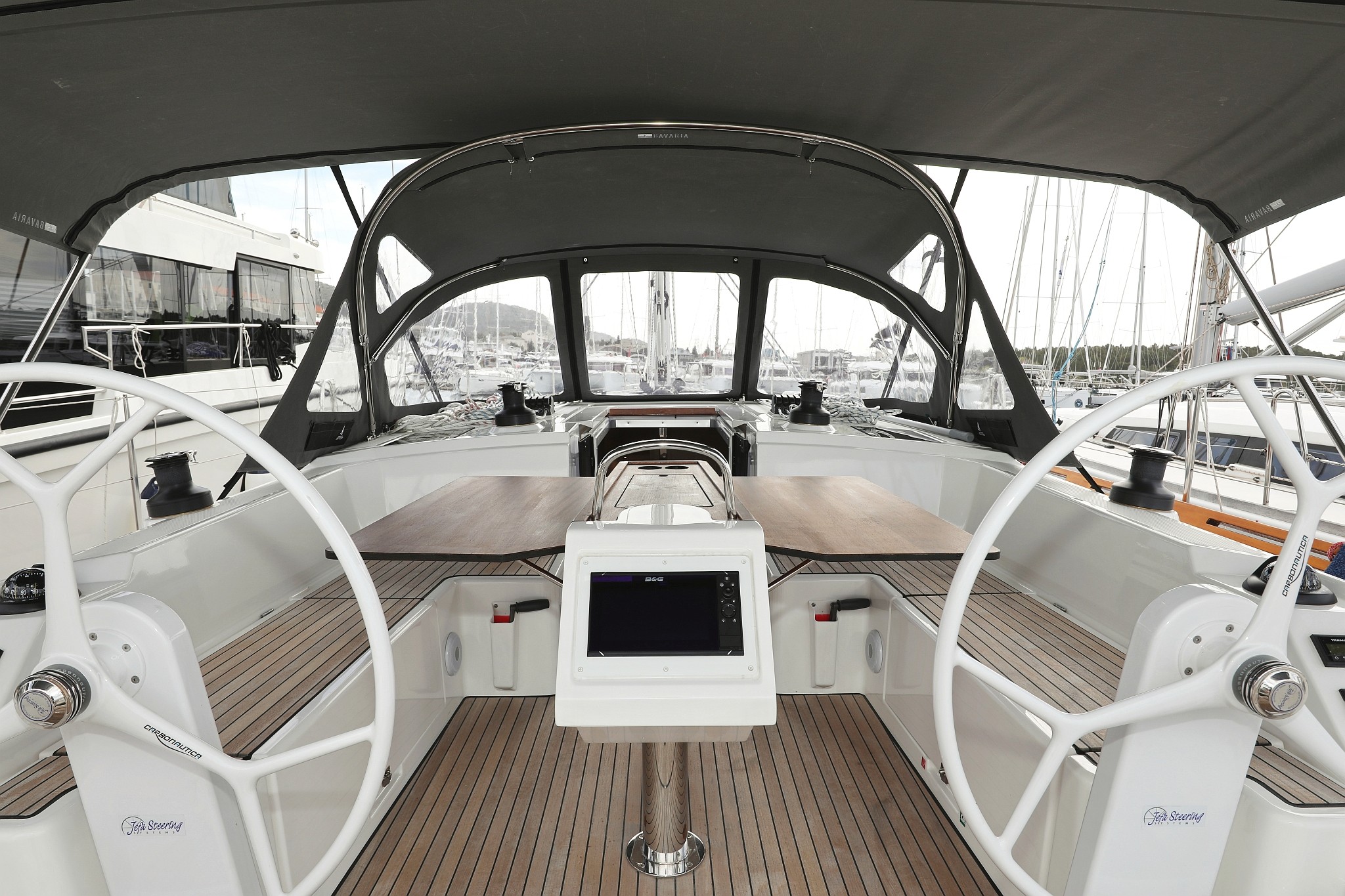 Bavaria C42, Levente | Yachtcharter Kroatien
