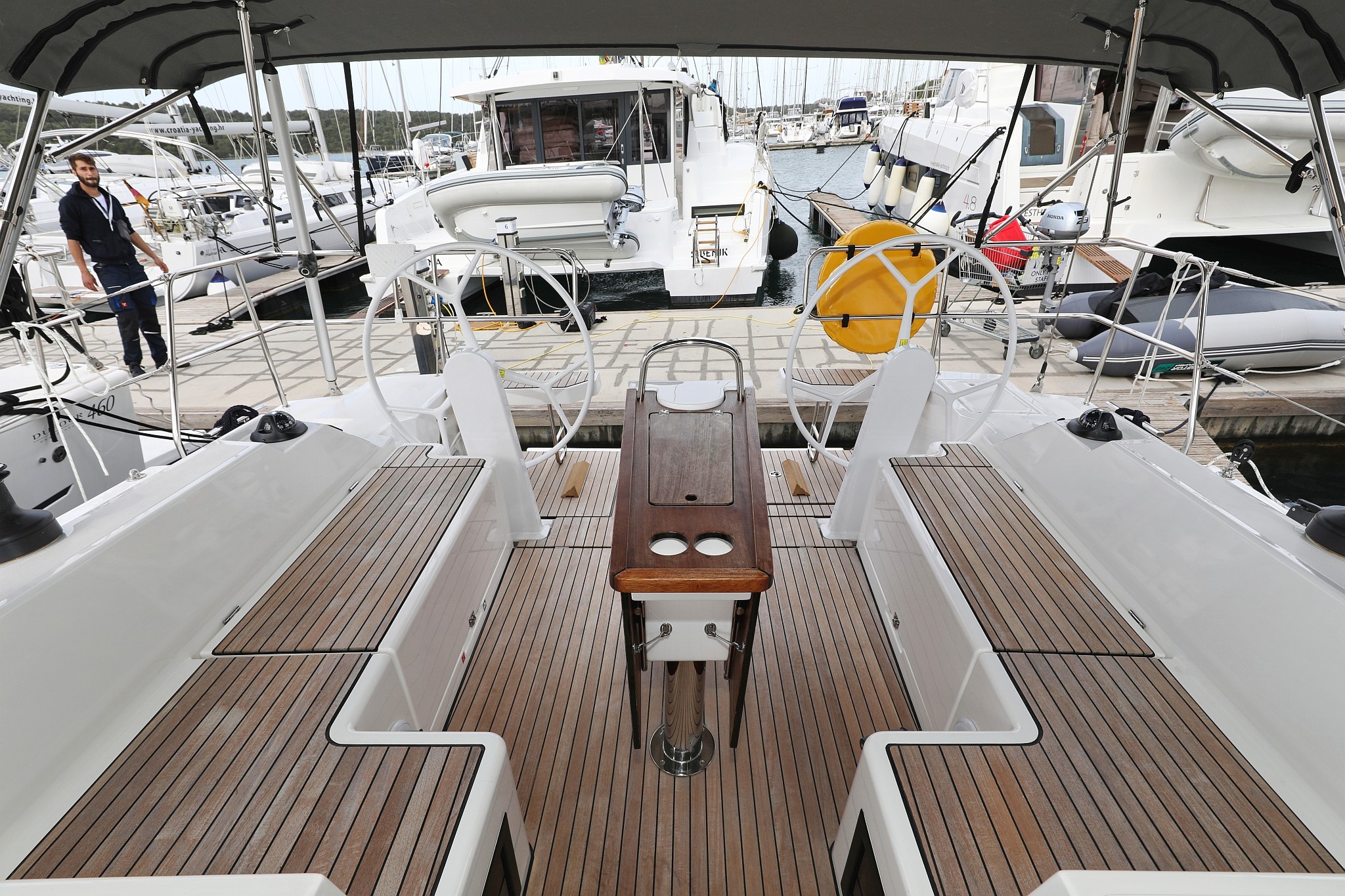 Bavaria C42, Levente | Yachtcharter Kroatien