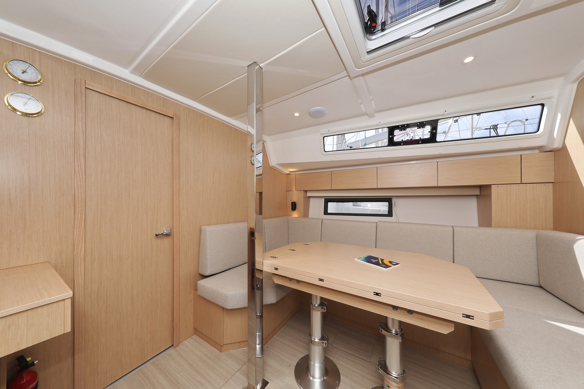 Bavaria C42, Levente | Yachtcharter Kroatien