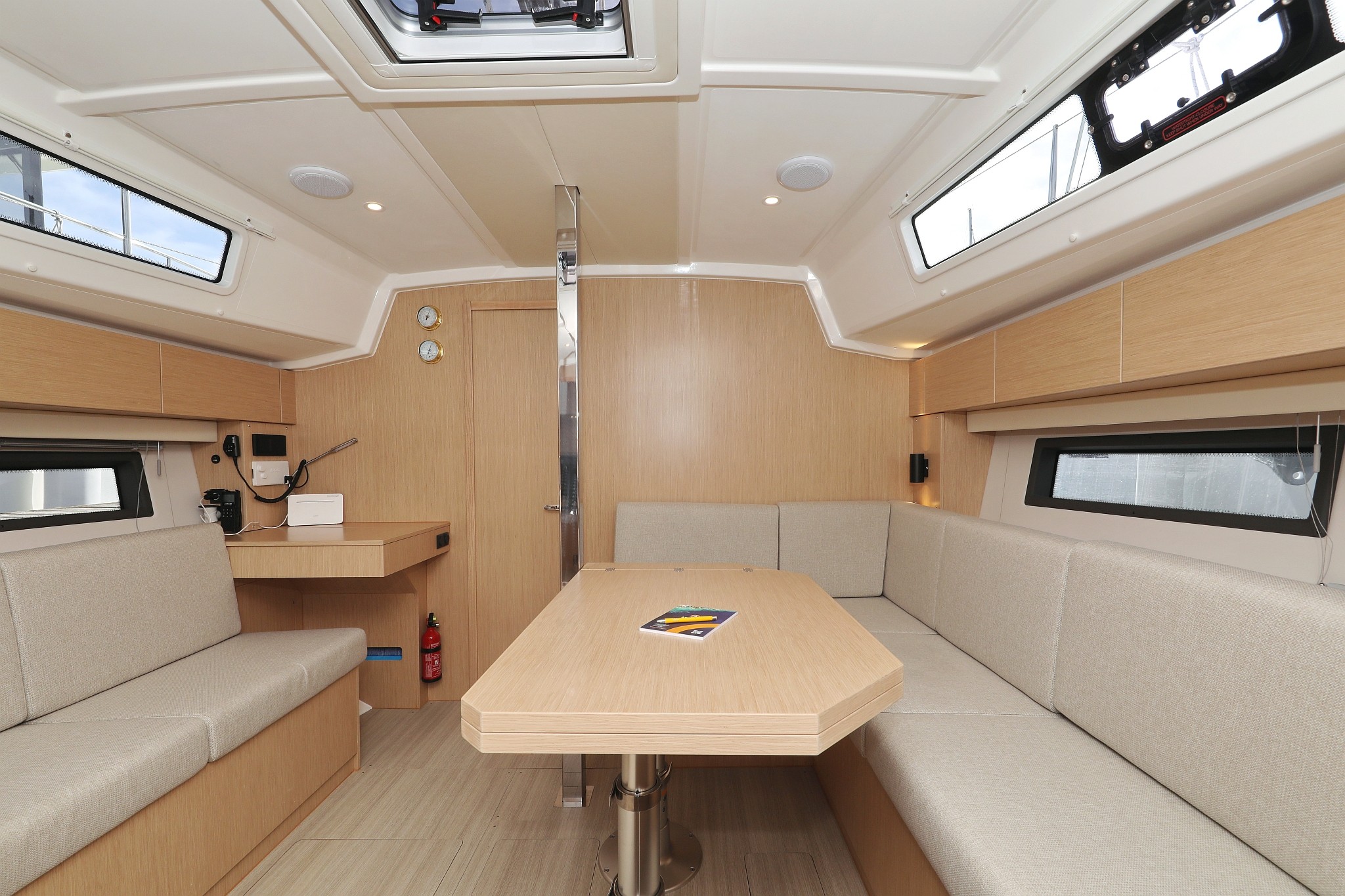 Bavaria C42, Levente | Yachtcharter Kroatien