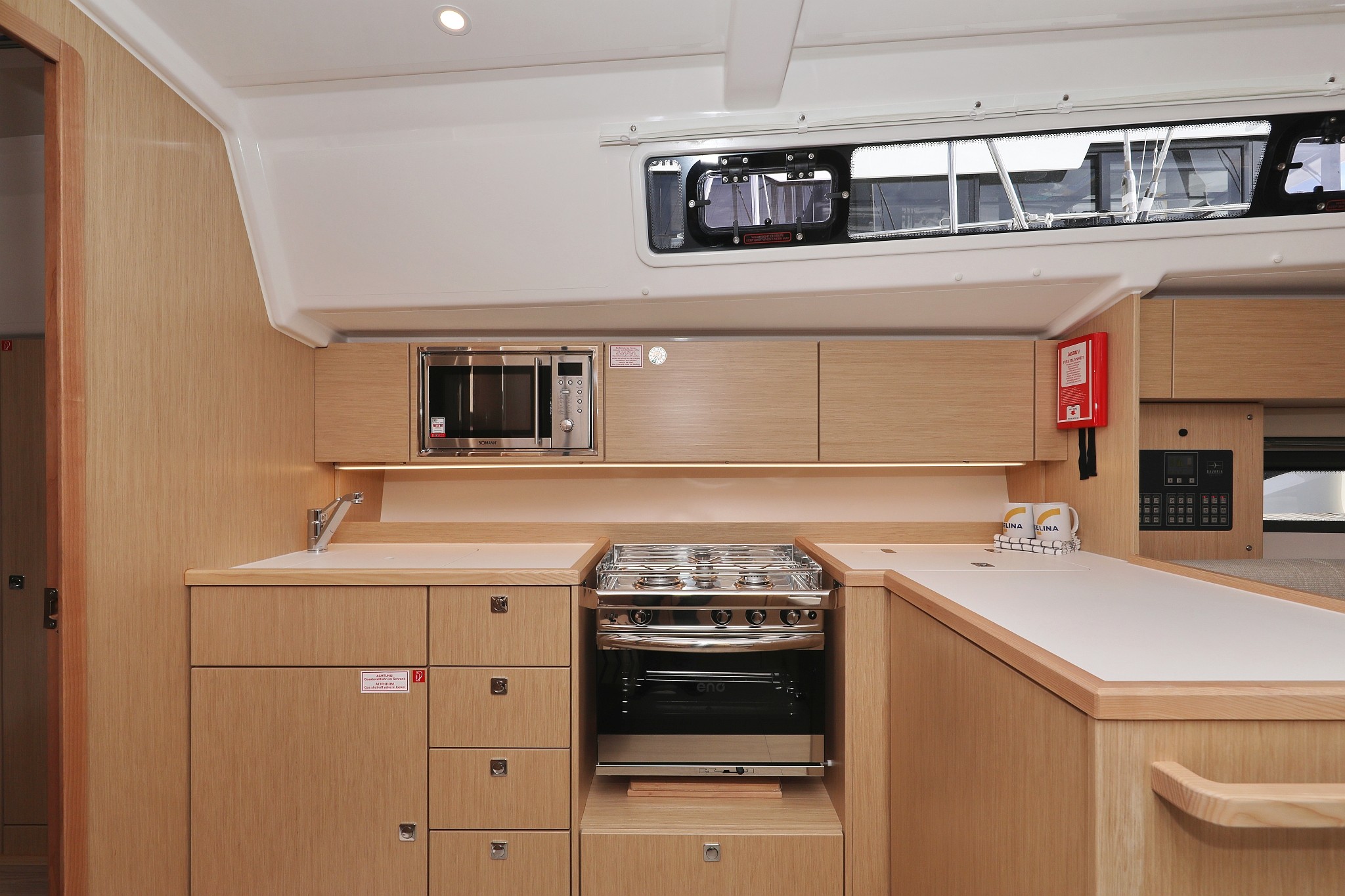 Bavaria C42, Levente | Yachtcharter Kroatien