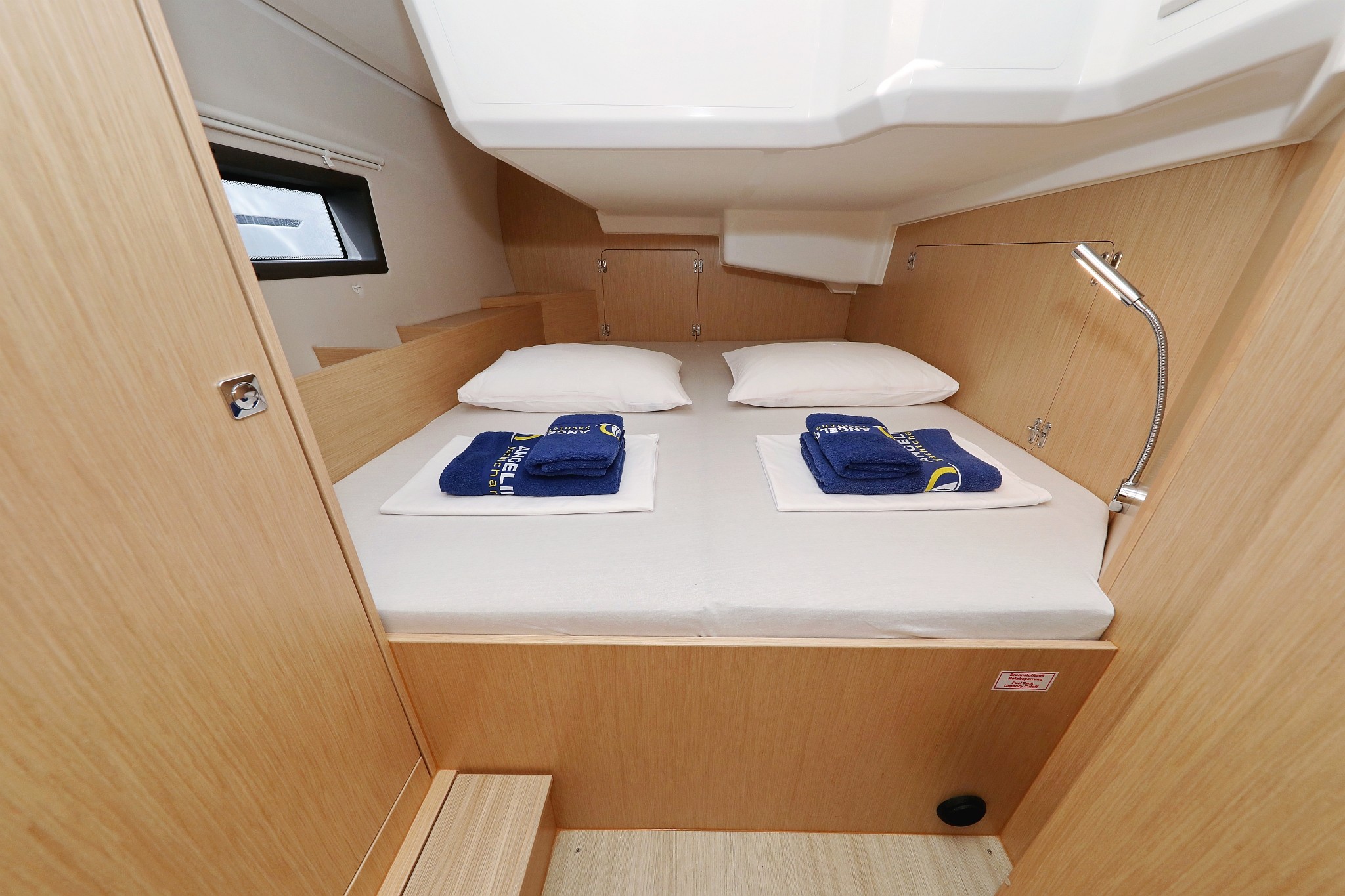 Bavaria C42, Levente | Yachtcharter Kroatien