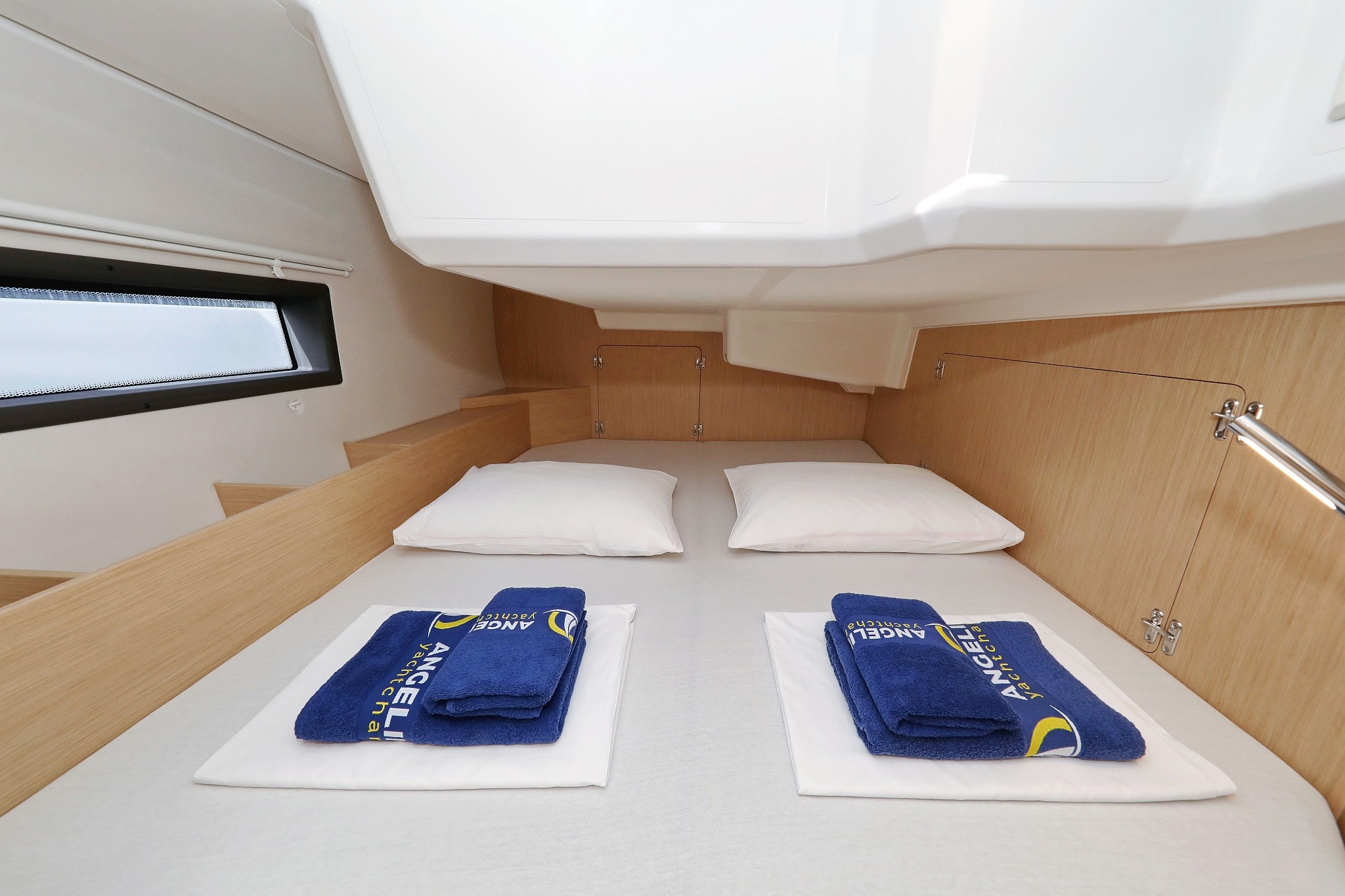 Bavaria C42, Levente | Yachtcharter Kroatien