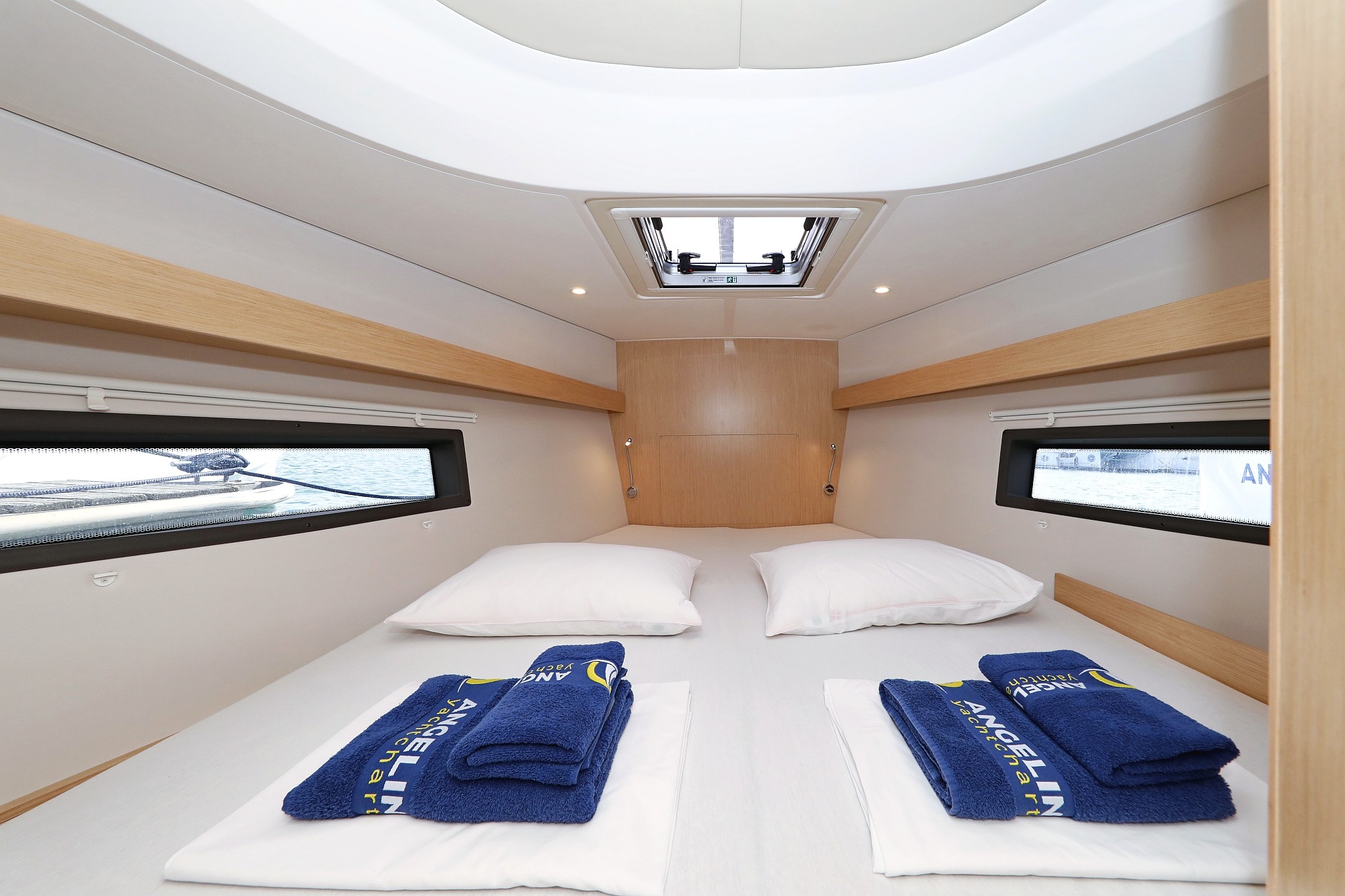 Bavaria C42, Levente | Yachtcharter Kroatien