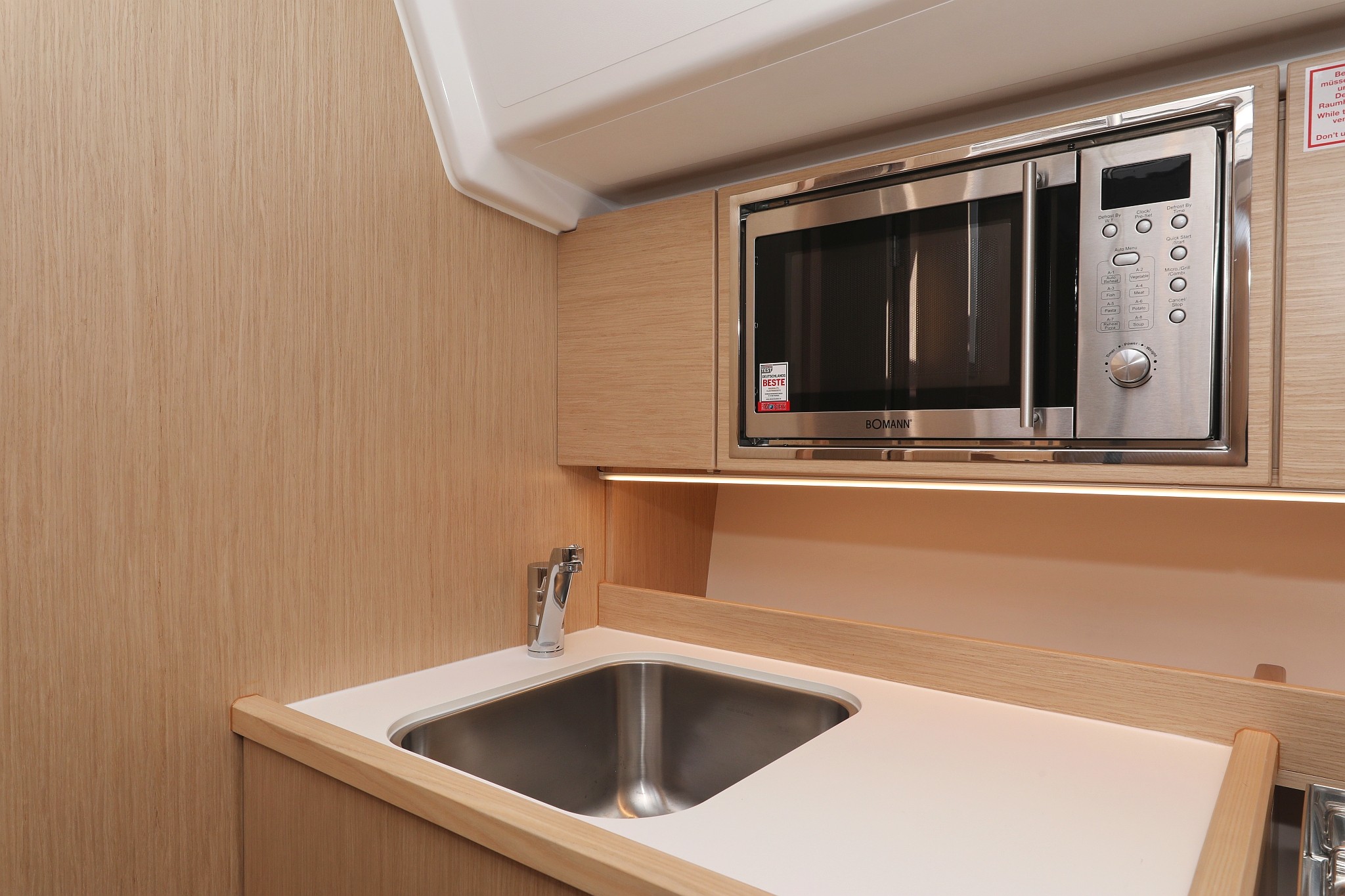 Bavaria C42, Levente | Yachtcharter Kroatien
