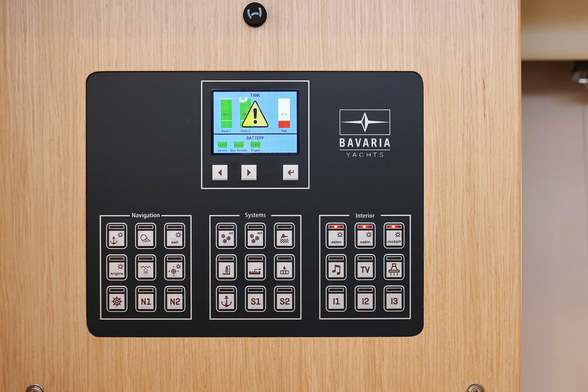 Bavaria C42, Levente | Yachtcharter Kroatien