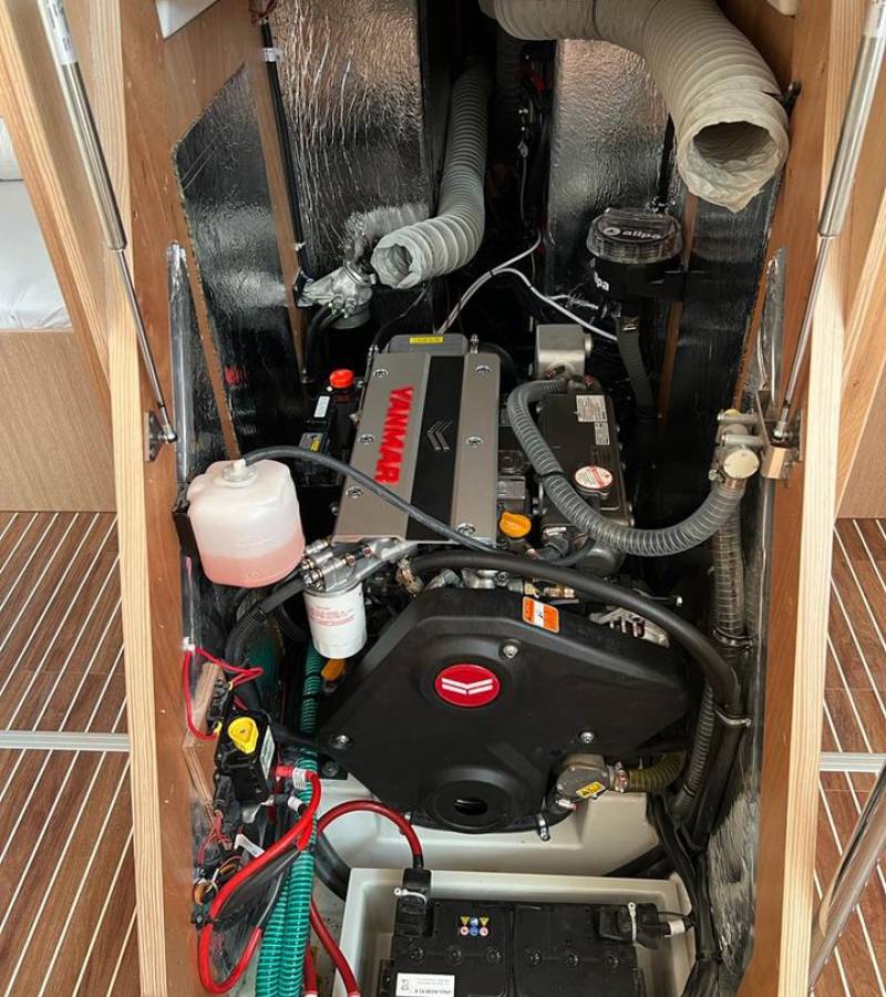 Bavaria C42, Gala | Yacht Charter Croatia