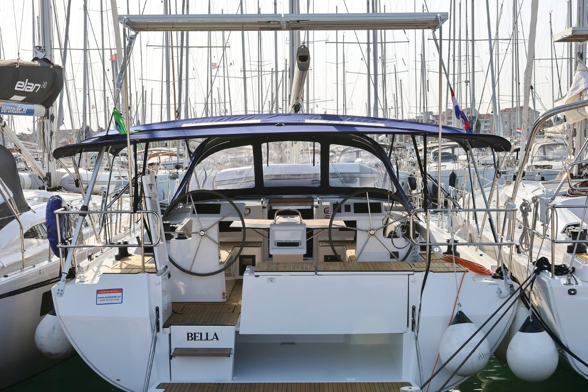 Bavaria C45 Holiday, Bella | Yacht Charter Croatia