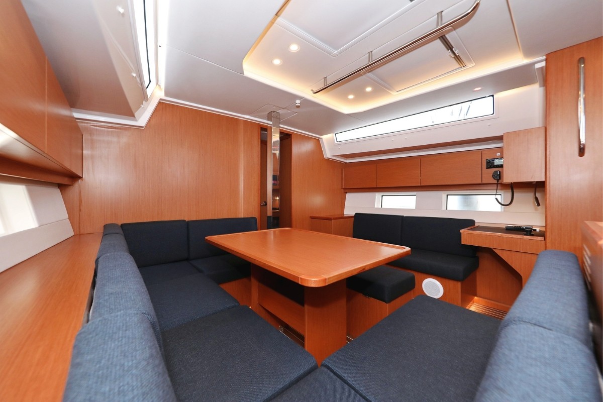 Bavaria C45 Holiday, Bella | Yacht Charter Croatia
