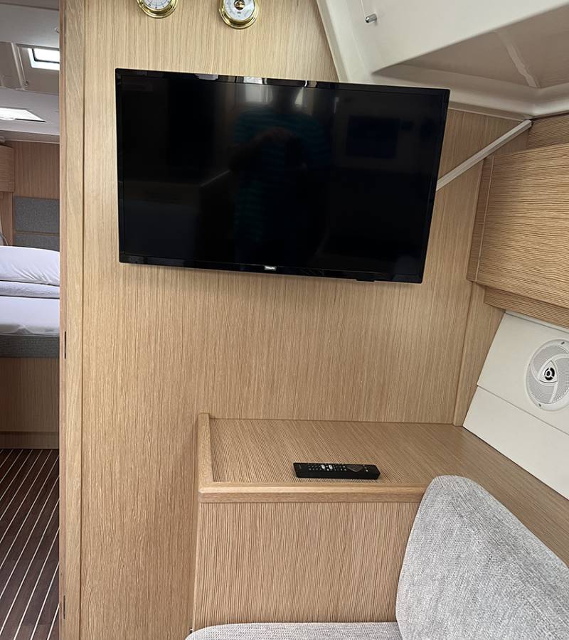 Bavaria C45 Style, Sunny | Yacht Charter Croatia