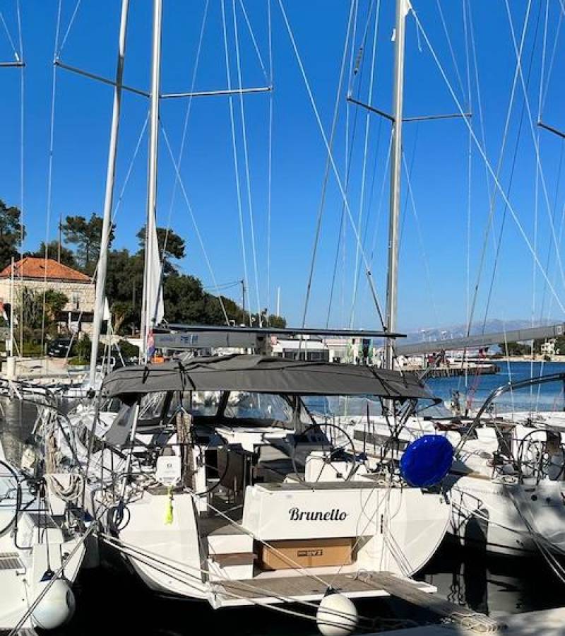 Bavaria C45, Brunello | Yacht Charter Croatia