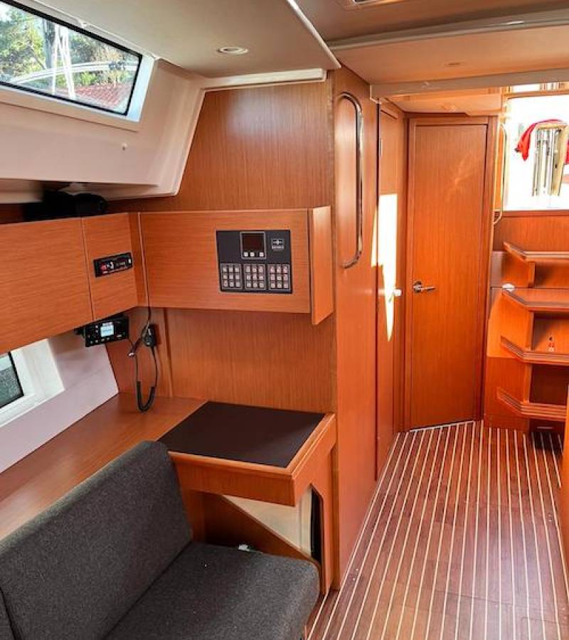 Bavaria C45, Brunello | Yacht Charter Croatia