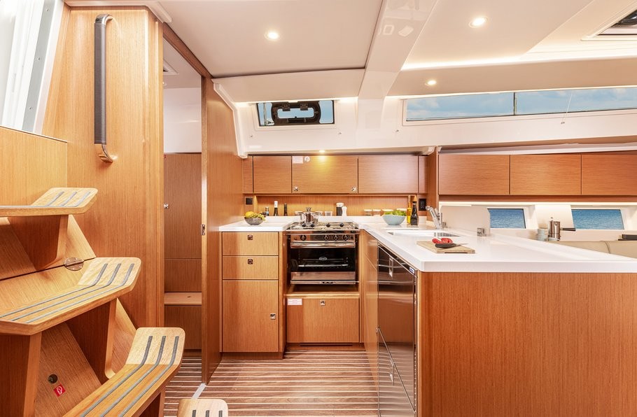 Bavaria C45, Brunello | Yacht Charter Croatia