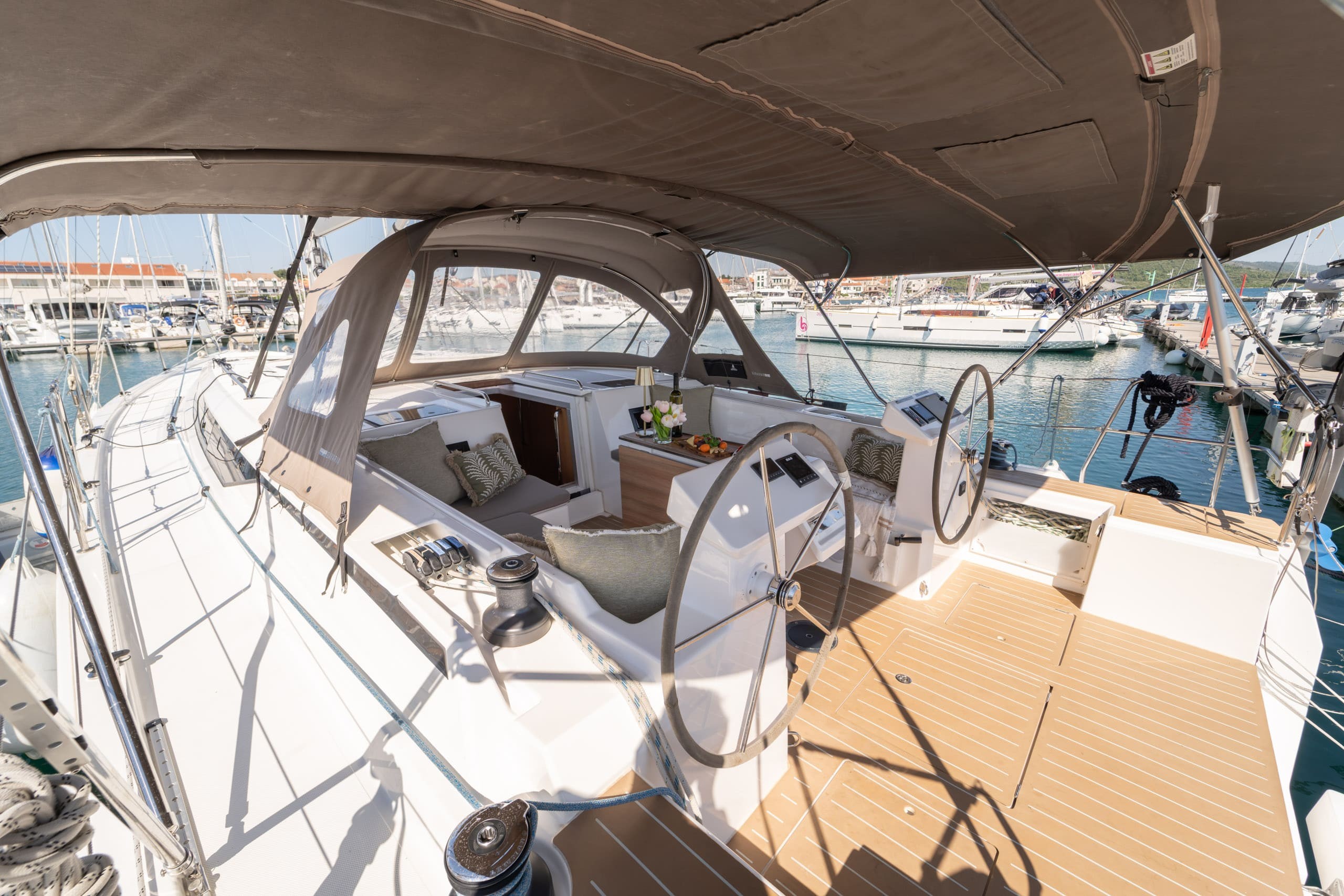 Bavaria C45, Calypso | Noleggio di Yacht Croazia
